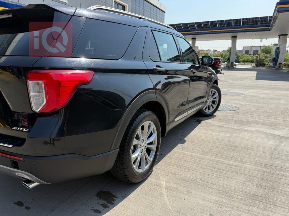 Ford Explorer